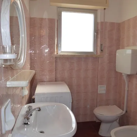 320 - Trilocale Al Primo Piano Al Taunus Con Portico Vista Mare E Barbecue Giardino- Climatizzato, Inclusa Nel Prezzo