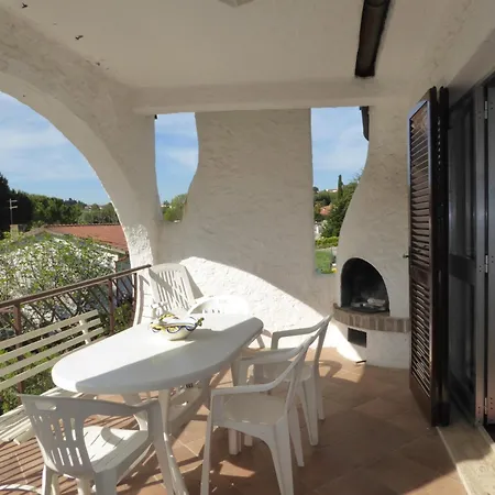320 - Trilocale Al Primo Piano Al Taunus Con Portico Vista Mare E Barbecue Giardino- Climatizzato, Inclusa Nel Prezzo *