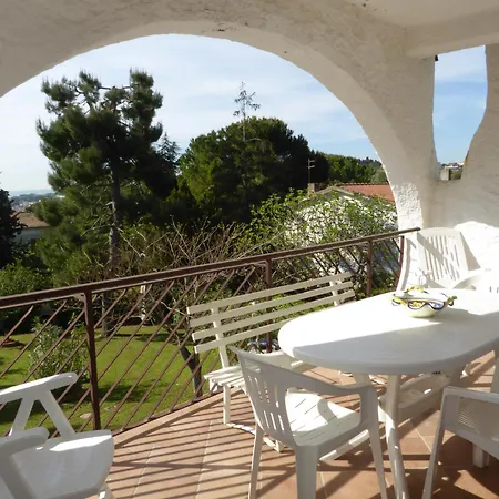 320 - Trilocale Al Primo Piano Al Taunus Con Portico Vista Mare E Barbecue Giardino- Climatizzato, Inclusa Nel Prezzo
